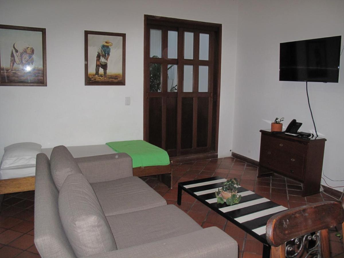 קאלי Hotel Colina De San Antonio מראה חיצוני תמונה